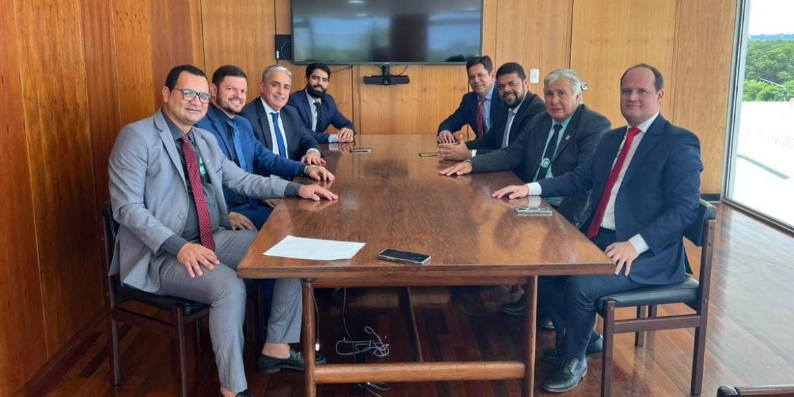 Em Brasília, UPB abre diálogo com o governo federal para impedir queda do FPM em 101 municípios baianos