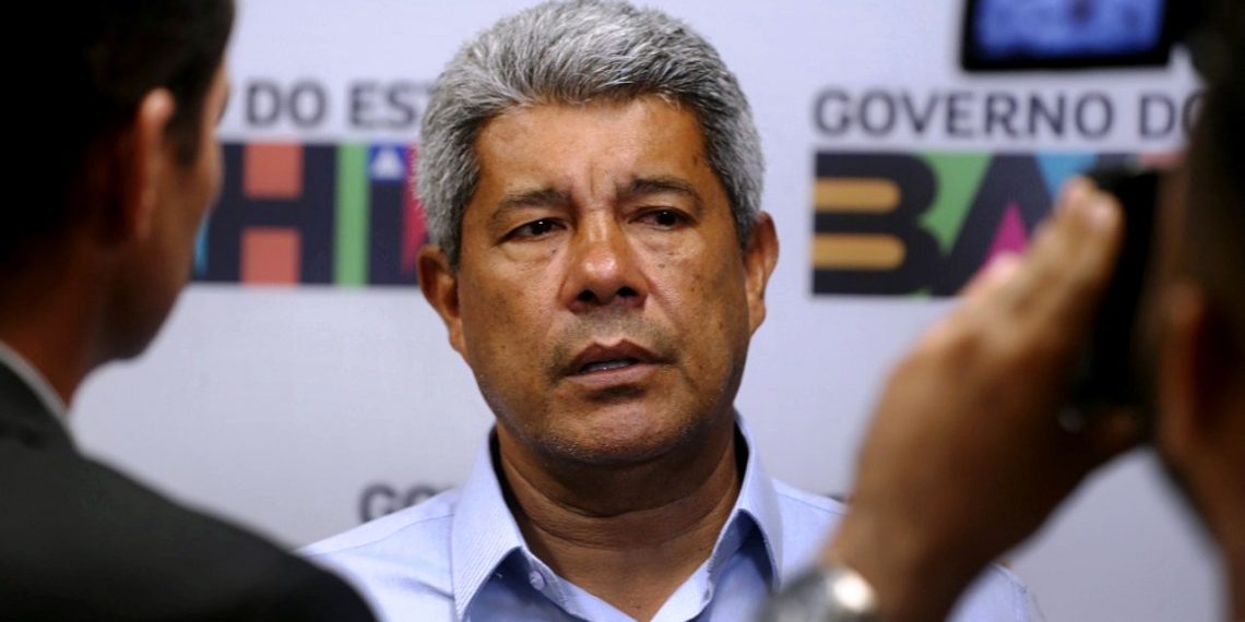 Jerônimo Rodrigues garante pagamento do piso nacional dos professores na Bahia