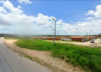 Adolescente é espancada por criminosos e orientada a sair da cidade para não ser morta