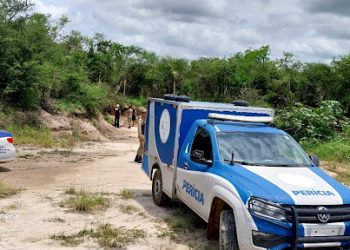 Mulher é encontrada morta com tiros na cabeça e mãos amarradas