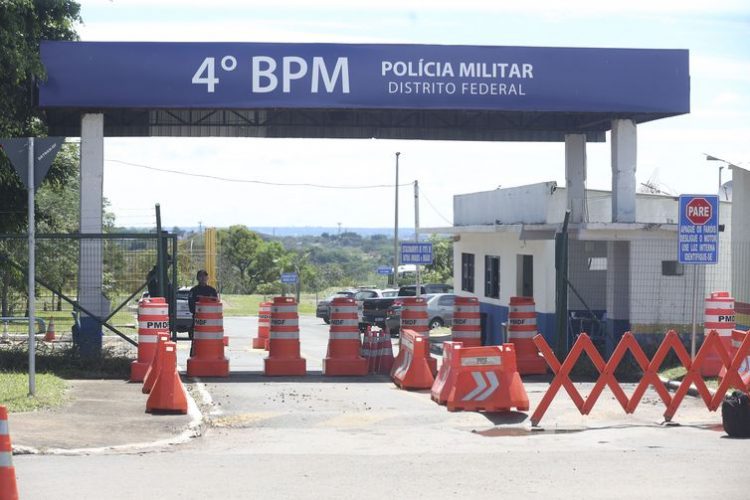 Anderson Torres é preso pela PF após desembarcar em Brasília