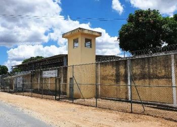 25 detentos são transferidos do Conjunto Penal de Feira de Santana após execuções