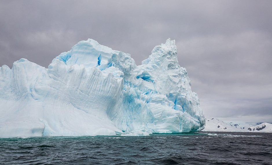 Iceberg do tamanho da cidade de São Paulo se desprende da Antártica