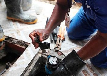 Embasa flagra ligações clandestinas de água em Riachão do Jacuípe