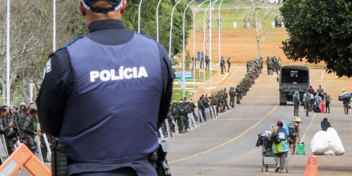 DF – Presos no QG do Exército chegam a 1.200; 204 foram detidos domingo