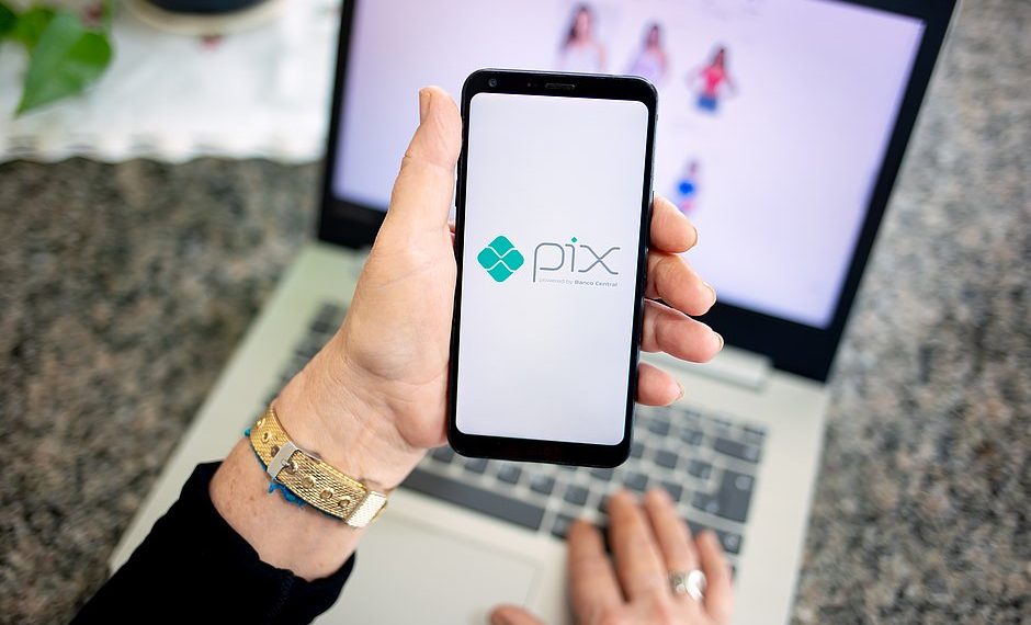 Nove milhões de pessoas abriram conta por causa do Pix, diz presidente do BC