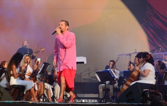 Você viu? Orquestra Santo Antônio mais uma vez fez participação com Saulo, no Festival de Verão
