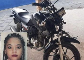 Jovem morre ao perder controle de moto e bater em árvore no centro de Irará