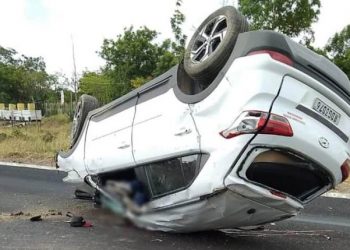 Capotamento na BA 052 deixa um morto e três feridos