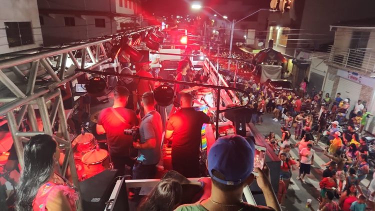 CarnaRua de Nova Fátima movimenta a cidade neste fim de semana