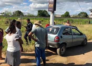 Pastor evangélico morre após carro colidir contra poste na BA 084