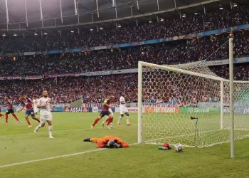 Copa do Nordeste: Bahia vira no fim, cede empate ao Ferroviário nos acréscimos e se complica na competição