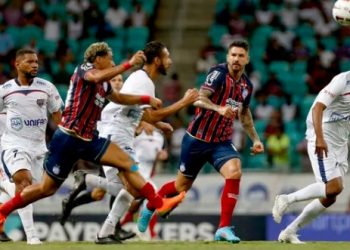 Bahia vence o xará de Feira de virada e garante vaga antecipada na semifinal do Baianão