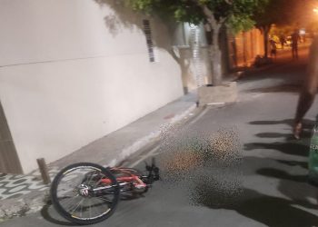 Servidora municipal é morta após ser usada como escudo humano. Homem também foi baleado e morreu