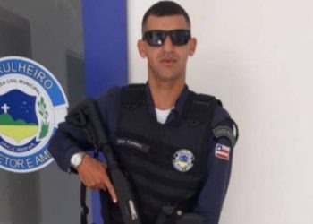 Guarda municipal é morto a tiros dentro de bar