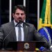 Senador Marcos do Val diz que Bolsonaro pressionou por golpe e que vai renunciar