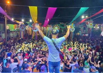 Carnaval 2023 – Banda NanaChica em nova turnê pelo Nordeste fará shows no Ceará e Maranhão