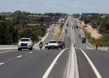 Ao lado de ministro dos Transportes, Jerônimo participa de entrega do complexo de viadutos na BR-116, em Feira de Santana