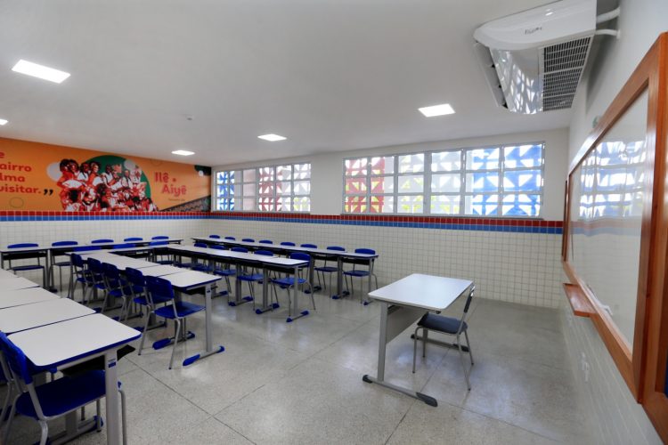 Com investimento de R$ 22,6 milhões, Jerônimo entrega colégio de ensino integral na cidade de Aporá