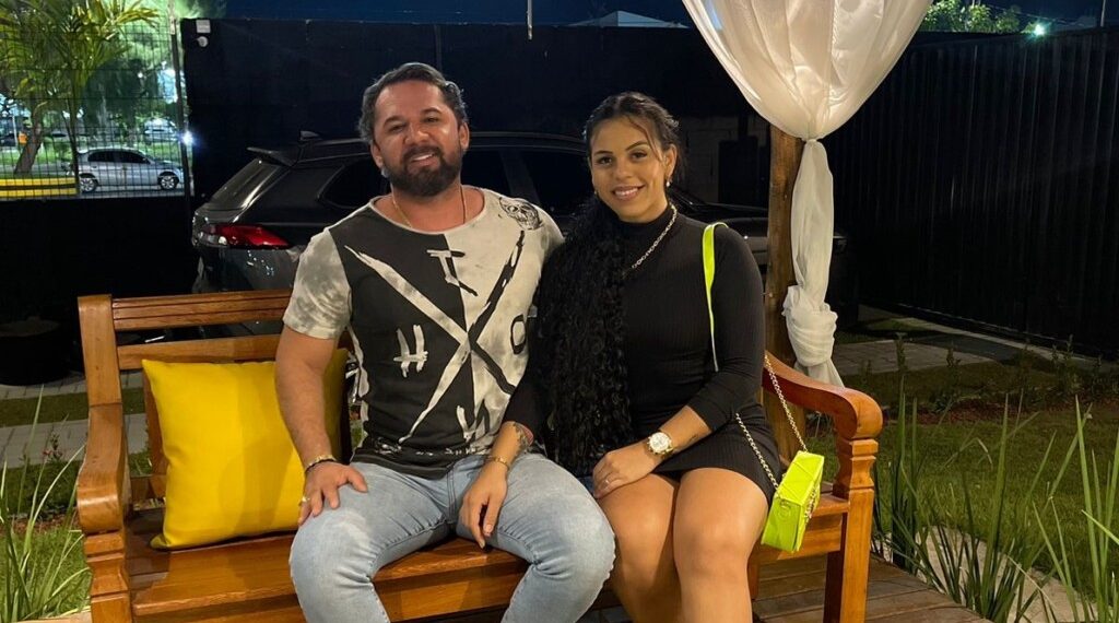 Mulher de empresário morto em Feira presta depoimento de três horas à Polícia Civil