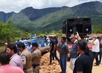 Após clima tenso e tiros, integrantes do MST desocupam fazenda invadida em Itaitu