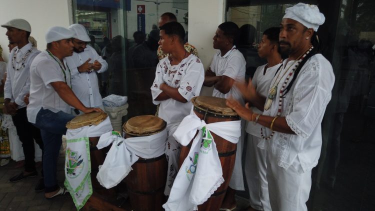 Terreiros de candomblé e umbanda de Coité se reunem para comemorar Dia Nacional das Tradições das Raízes de Matrizes Africanas e Nações do Candomblé