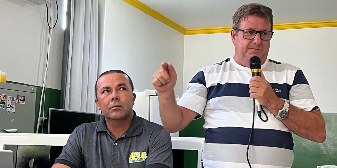 Reunidos em Assembleia, profissionais de Educação de Queimadas aceitam proposta do Executivo