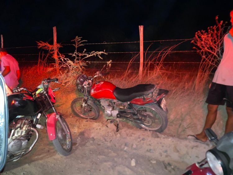 Jovem de 24 anos fica gravemente ferido em acidente de moto na estrada de Aroeira