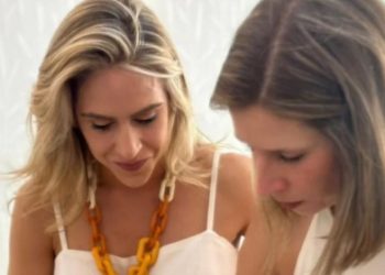 Repórter da Record se casa com produtora da Globo: ‘Amor sempre vence’