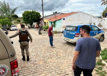 Homem é preso por estuprar a prima da namorada