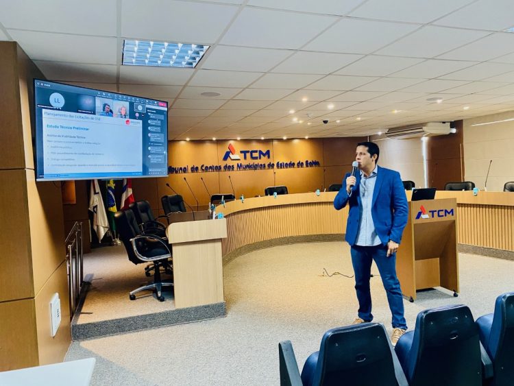 TCM – Servidores participam de capacitação sobre nova Lei de Licitações e Contratos
