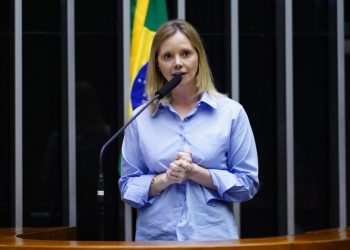 Projeto prevê até dez anos de prisão para médico que violentar mulheres durante o exercício da profissão