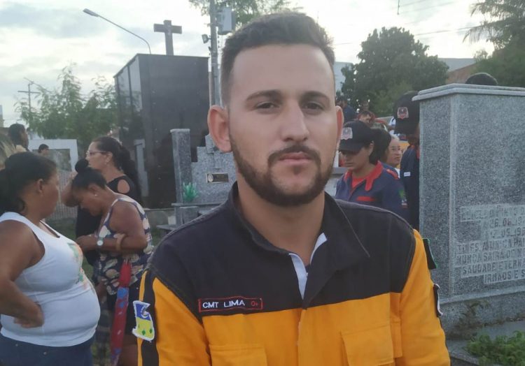 Com a presença de cinco grupos de socorristas voluntários corpo de João Wilson é sepultado em Coité