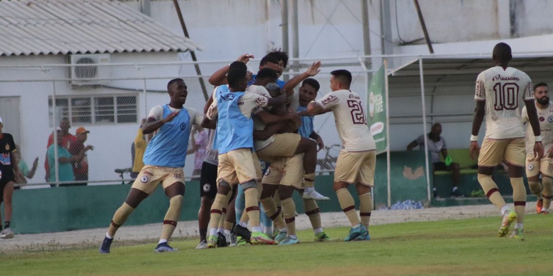Baianão – Robinho marca no fim, Jacuipense vence Juazeirense e fica próximo de mais uma final