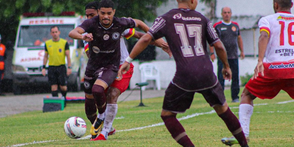 Jacuipense vence a Juazeirense e garante vaga na final do Baianão contra o Bahia