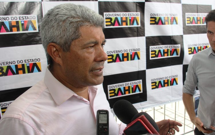 Durante visita a Valente, Jerônimo reafirmou que escolas da rede estadual abrirão nos finais de semana