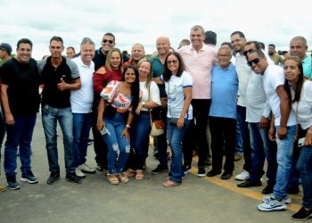 Junior do Max forma comitiva e vai a Valente agradecer ao governador pela recuperação da BA 120, trecho Valente/Santaluz