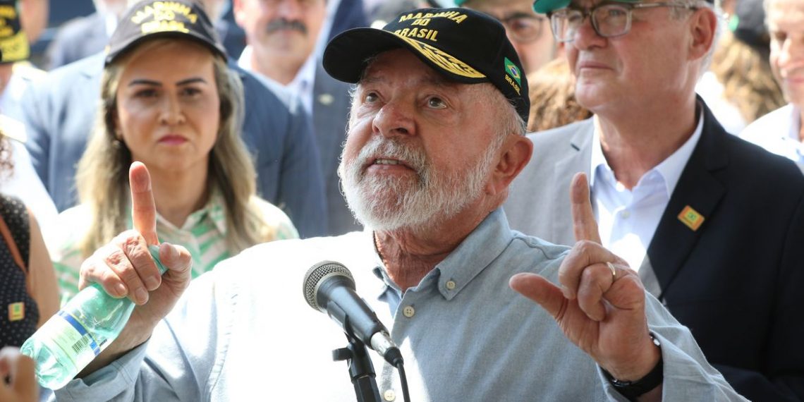 Lula demonstra, mais uma vez, insatisfação com juros altos