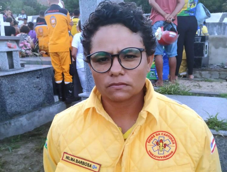 Com a presença de cinco grupos de socorristas voluntários corpo de João Wilson é sepultado em Coité