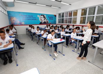 Governo do Estado publica portaria que garante direito à progressão funcional para professores e coordenadores pedagógicos