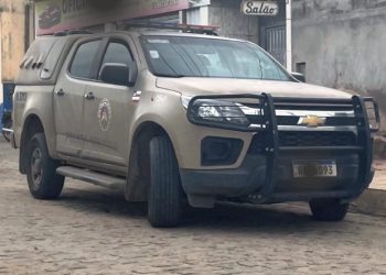 Ajudante de mecânico é morto com vários tiros dentro de oficina