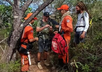 Turistas israelenses são resgatados após ficarem perdidos a caminho de Cachoeira da Fumaça, na Chapada Dimantina