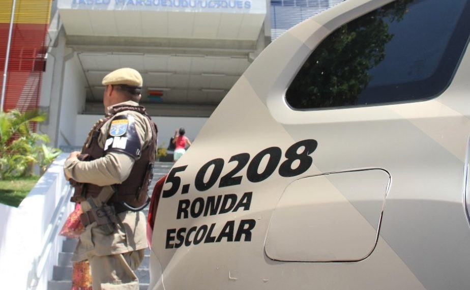 Ronda Escolar apreende jovem que ameaçava colegas e professores