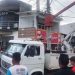 Eletricista fica com braço prensado em poste quando trabalhava em caminhão munk no centro da cidade
