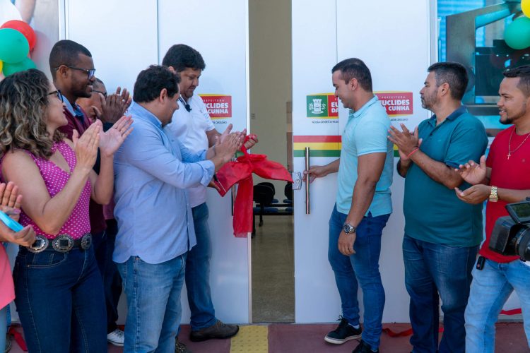 Euclides da Cunha inaugura 1ª Central de Armazenamento e Distribuição de Vacinas da região e Central de Imunização
