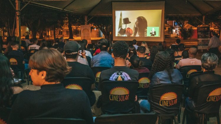 CineSolarzinho chega à região sisaleira com sessões gratuitas de cinema movido a energia solar