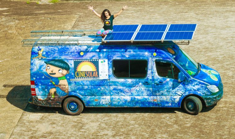 CineSolarzinho chega à região sisaleira com sessões gratuitas de cinema movido a energia solar