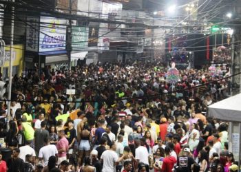 Oh Polêmico arrastou multidão no primeiro dia da Coité Folia 2023