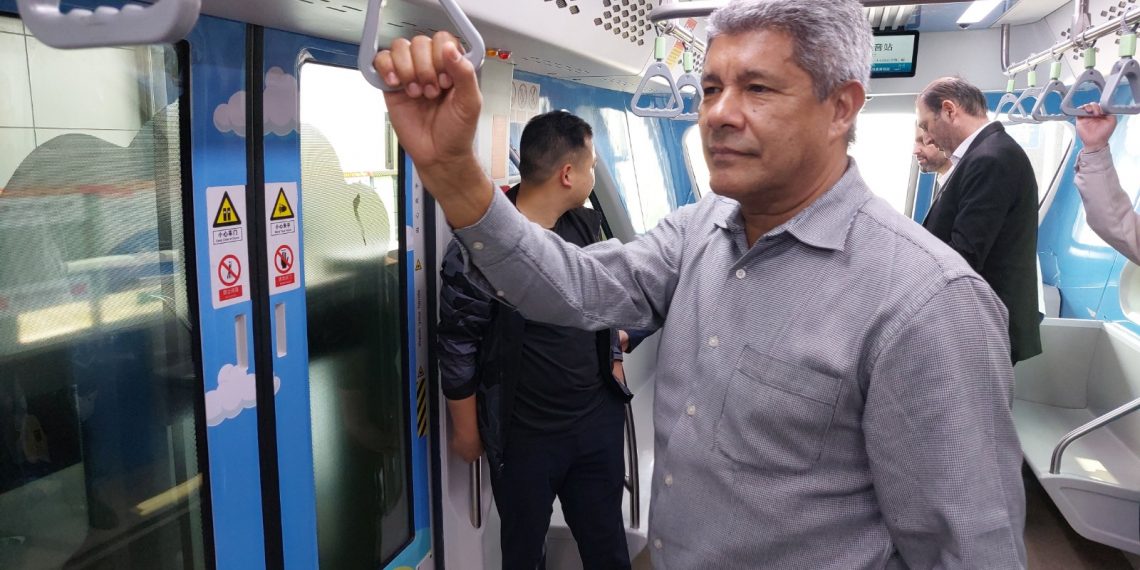 Jerônimo retorna de primeira missão internacional com saldo de acordos e atração de investimentos para a Bahia