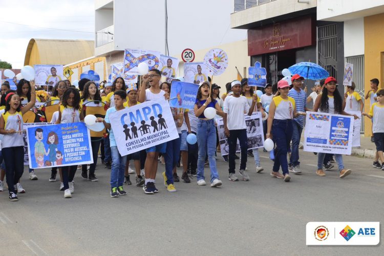 Queimadas: Colégio Sônia Maria realiza caminhada em Conscientização ao Autismo